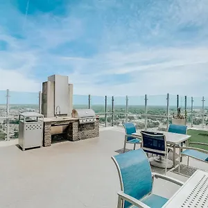 Frontdesk Uptown Apts With Views Charlotte